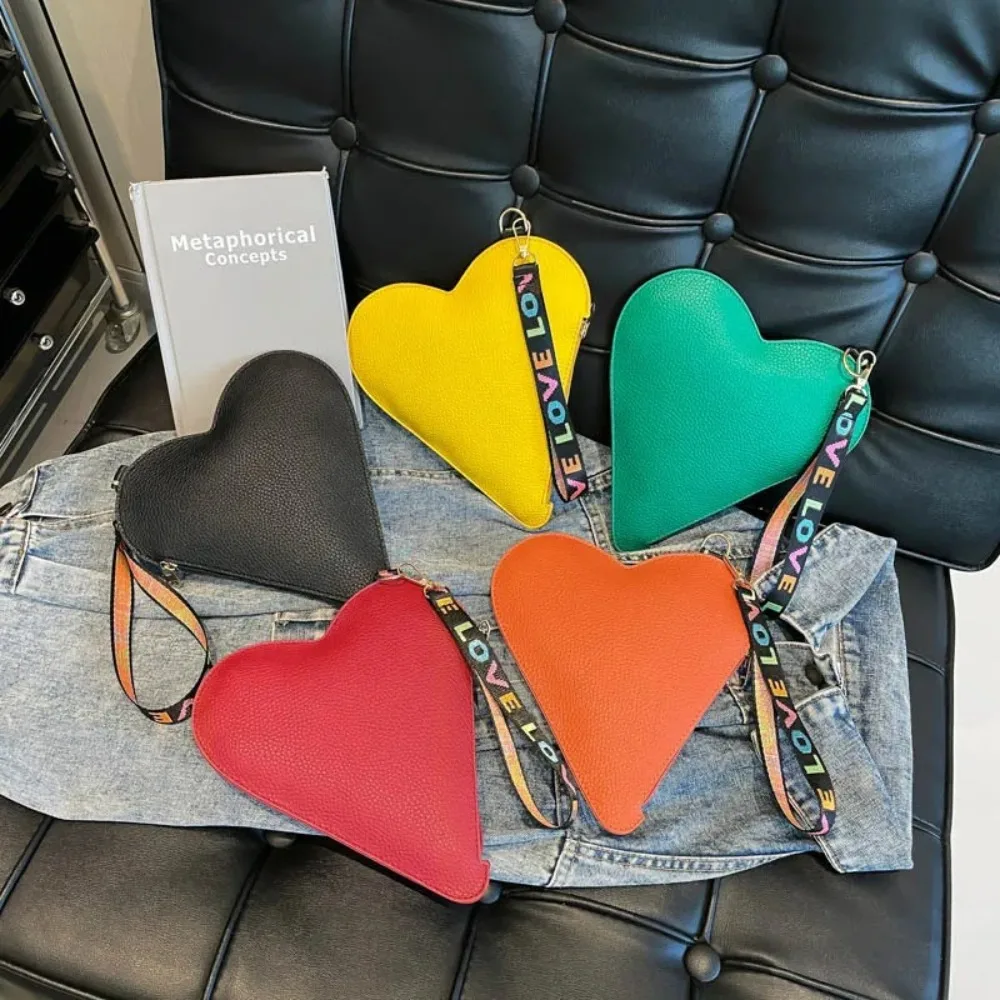 PU Coin Purse Trendy Female Bag Women Wallets New Heart-shaped Bag Zipper Purse Wrist Clutch Storage Portable Bag Fashion