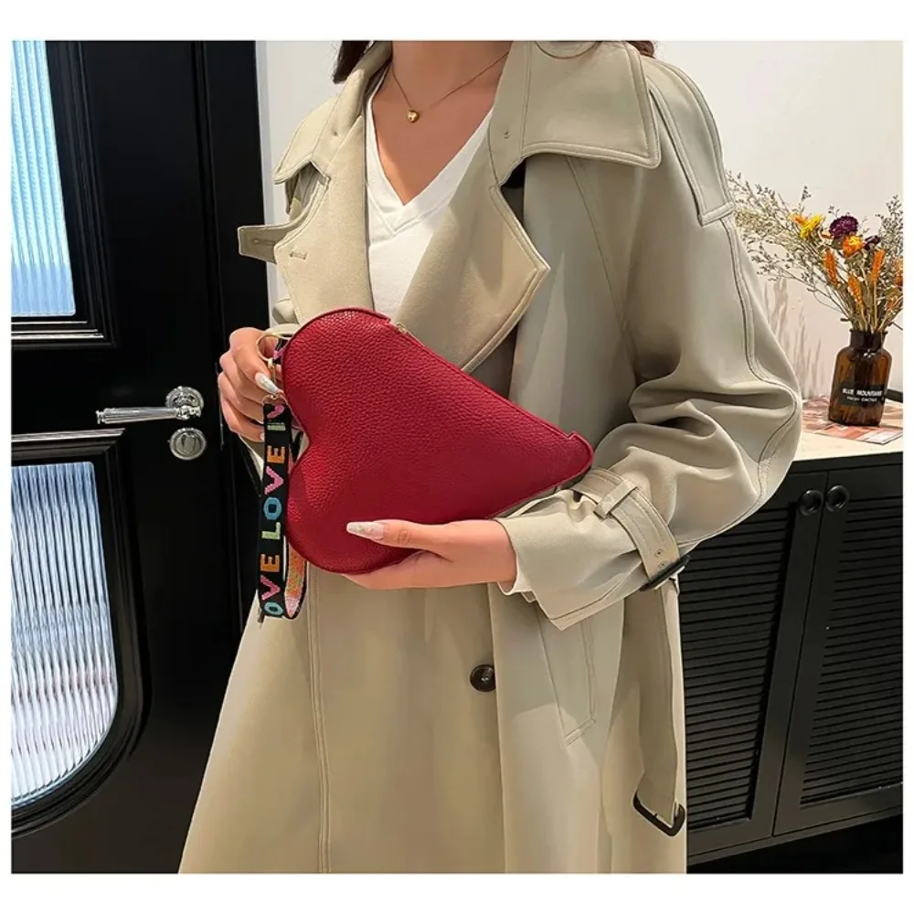 PU Coin Purse Trendy Female Bag Women Wallets New Heart-shaped Bag Zipper Purse Wrist Clutch Storage Portable Bag Fashion - Image 2